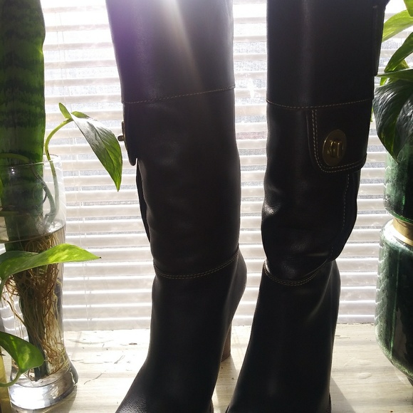 COACH CHOCOLATE BROWN RORY LEATHER BOOT W/TURNKEY - Picture 6 of 7